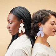 Model Anting yang Cocok untuk Pemilik Wajah Bulat