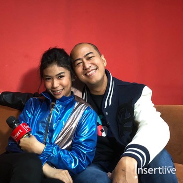 Beredar Foto Pandji Ciuman dengan Wanita Bule, Istri Cari Tukang Pukul