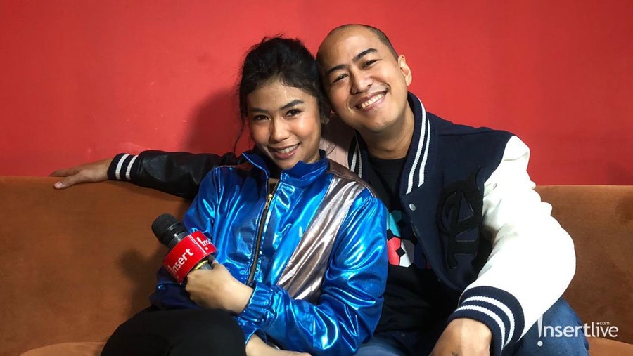 Pandji Pragiwaksono dan Gamila Arief