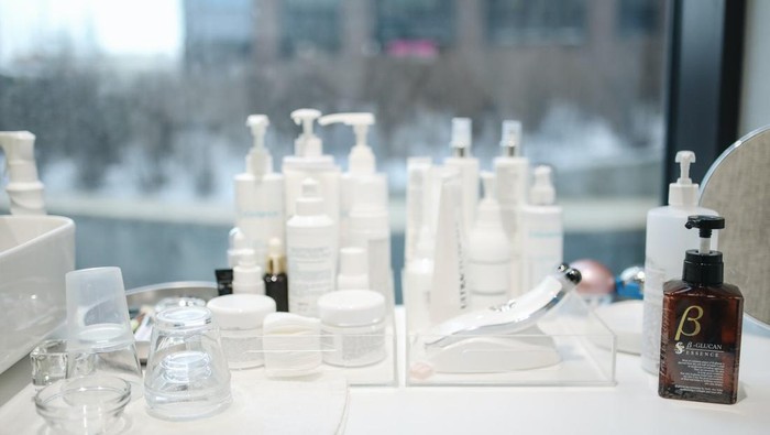 Jangan Asal Simpan, 4 Produk Skincare Ini Sebaiknya Simpan di Kulkas Agar Tetap Awet dan Segar