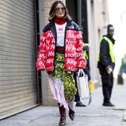 Nyaman Dipakai Namun Tetap Trendi, Berikut Ide Gaya Memakai Puffer Jacket!