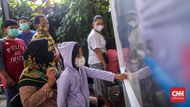 Pemerintah mencatat lonjakan kasus omicron hingga 68 kasus. Masyarakat diminta tetap menegakkan protokol kesehatan.