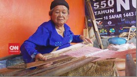 VIDEO: Tenun Gadod Yang Menolak Punah