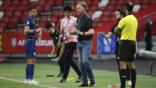 Berita populer dunia olahraga masih seputar sepak bola khususnya Timnas Indonesia dan juga Thailand yang berlaga di Piala AFF 2021.