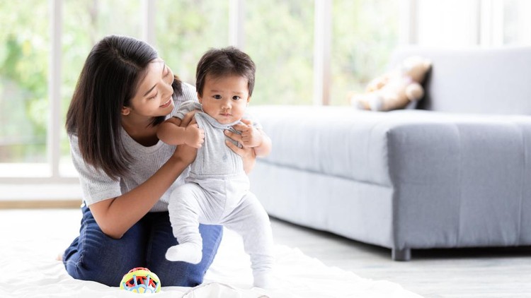 Anak belajar jalan Anak belajar jalan