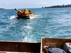Ini Cerita Nelayan Temukan Benda Mirip Tank di Natuna