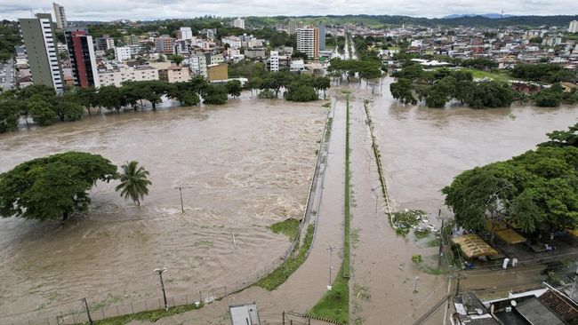 Banjir di Brasil Tewaskan 20 Orang, Rusak Stok Vaksin Covid-19