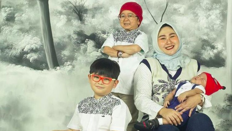 Daus Mini dan keluarga
