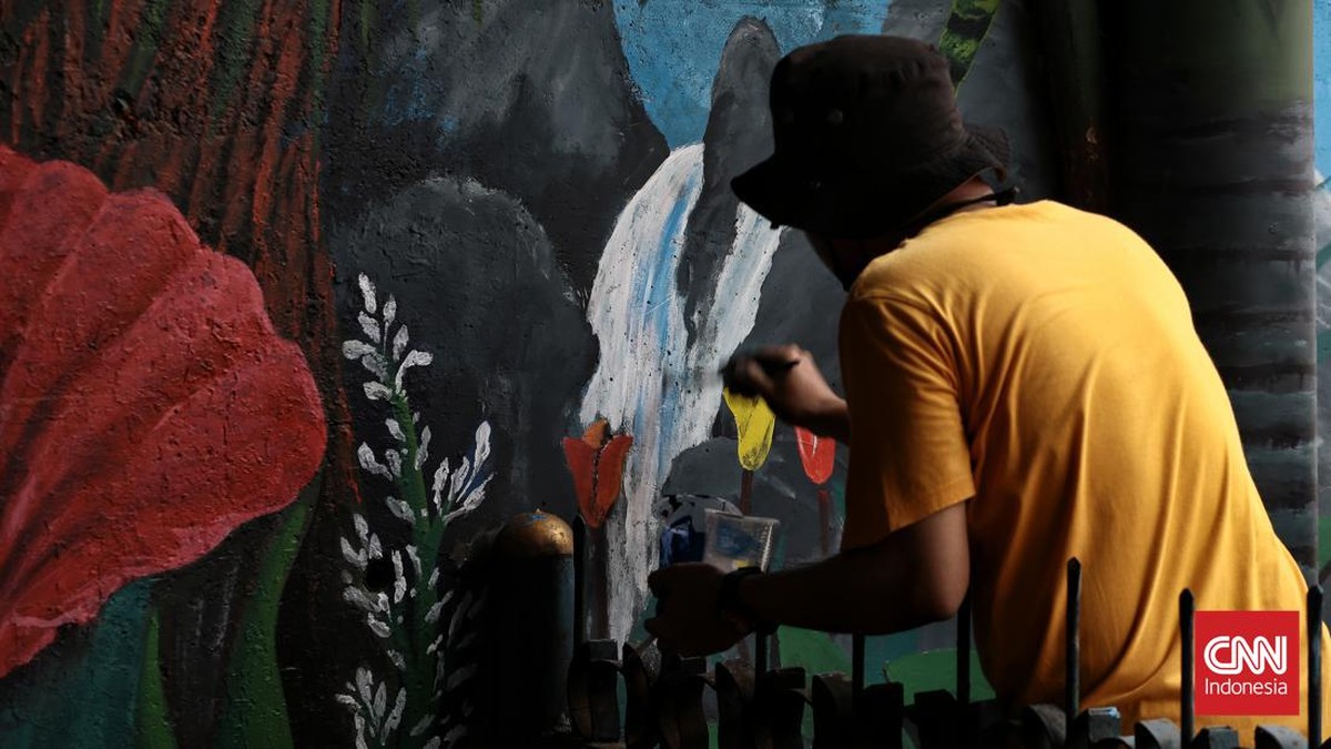 FOTO: Mempercantik Sudut Depok Lewat Mural