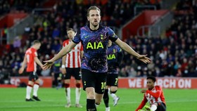 Hasil Liga Inggris: Tottenham Imbang, West Ham Menang Besar