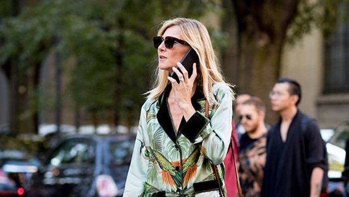 Valentine Ini Terpaksa Kencan Virtual? Ini Busana Santai dan Stylish yang Bisa Kamu Pakai