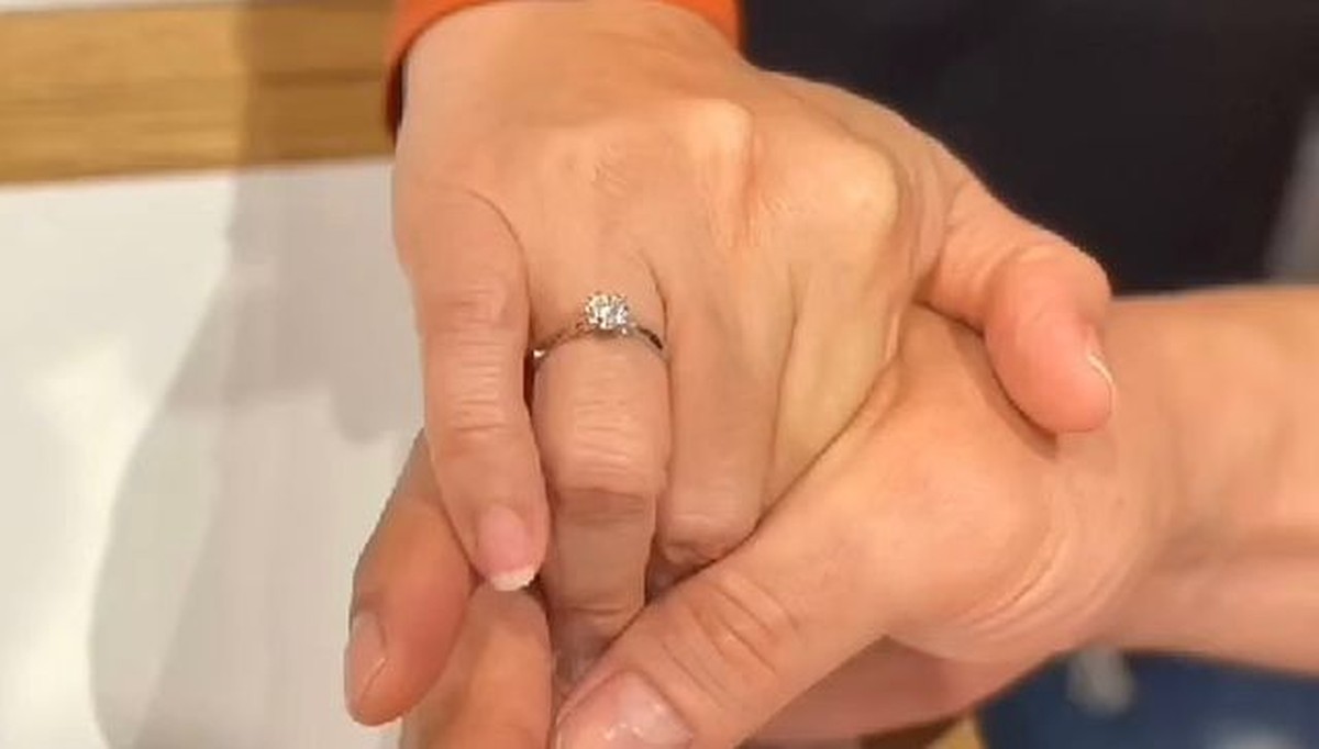 Ferry Irawan baru saja membagikan kabar bahagia melamar Venna Melinda&comma; yuk kita intip momen harunya&excl;