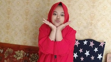 img-title Kekeyi Kode Inisial S Lewat Puisi, Syakir Daulay Beri Pujian