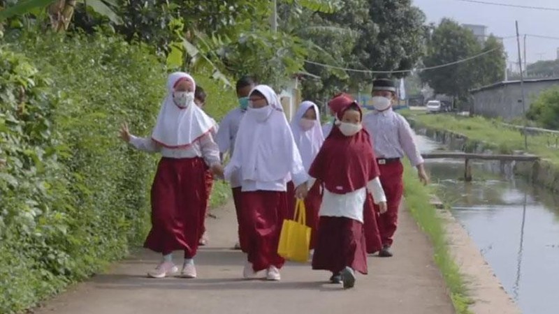Pendidikan memiliki peran yang penting dalam rangka meningkatkan sumber daya manusia (SDM). Bagi suatu negara