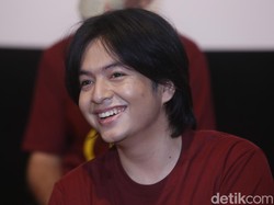 Angga Yunanda Ketagihan Tampil dengan Rambut Gondrong