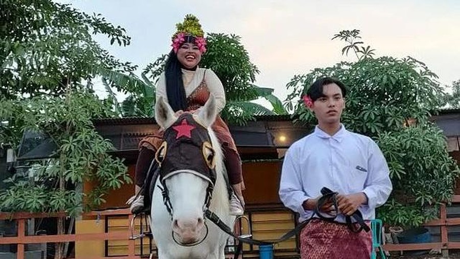 Penampilan unik kekeyi