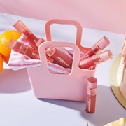 Tampil Cantik dan Fresh di Tahun Baru dengan Lip Velvet ala Perempuan Korea, Yuk!