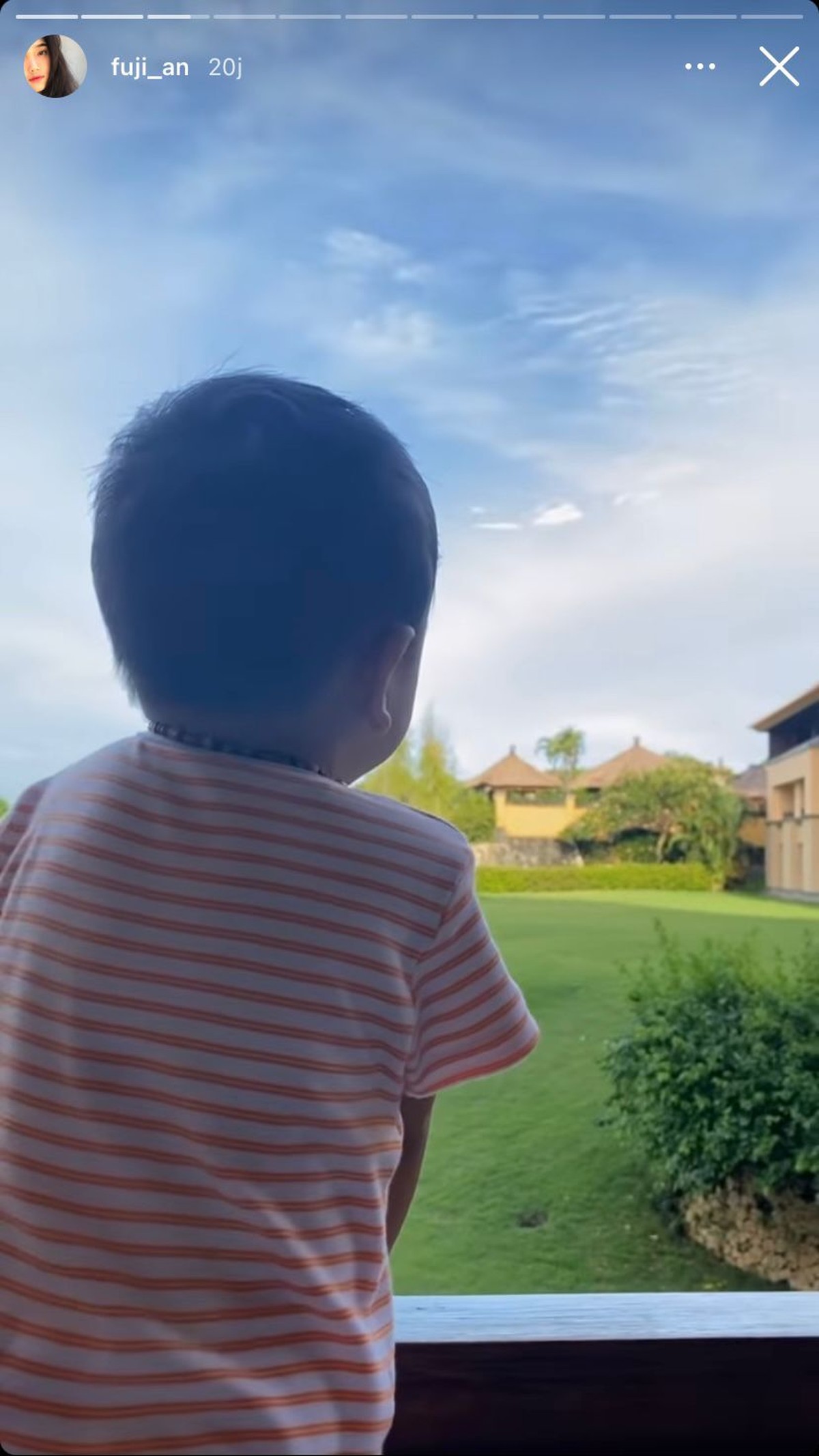 Potret Fuji bersama Gala Liburan ke Bali