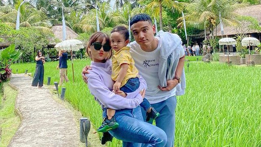 Potret Fuji bersama Gala Liburan ke Bali