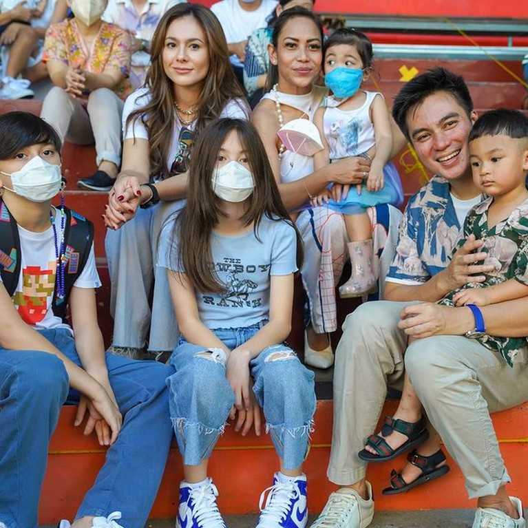 Baim Wong gelar meriah pesta ulang tahun putra sulungnya, Kiano Tiger Wong sewa satu ancol dan dihadiri para artis. Yuk intip!