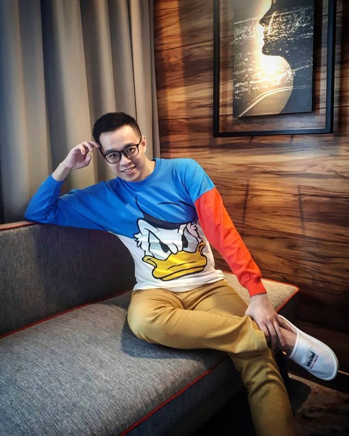 Nama presenter Ardes Goenawan sedang jadi perbincangan usai Timnas Indonesia kalah di final Piala AFF&period; Yuk intip potretnya&excl;