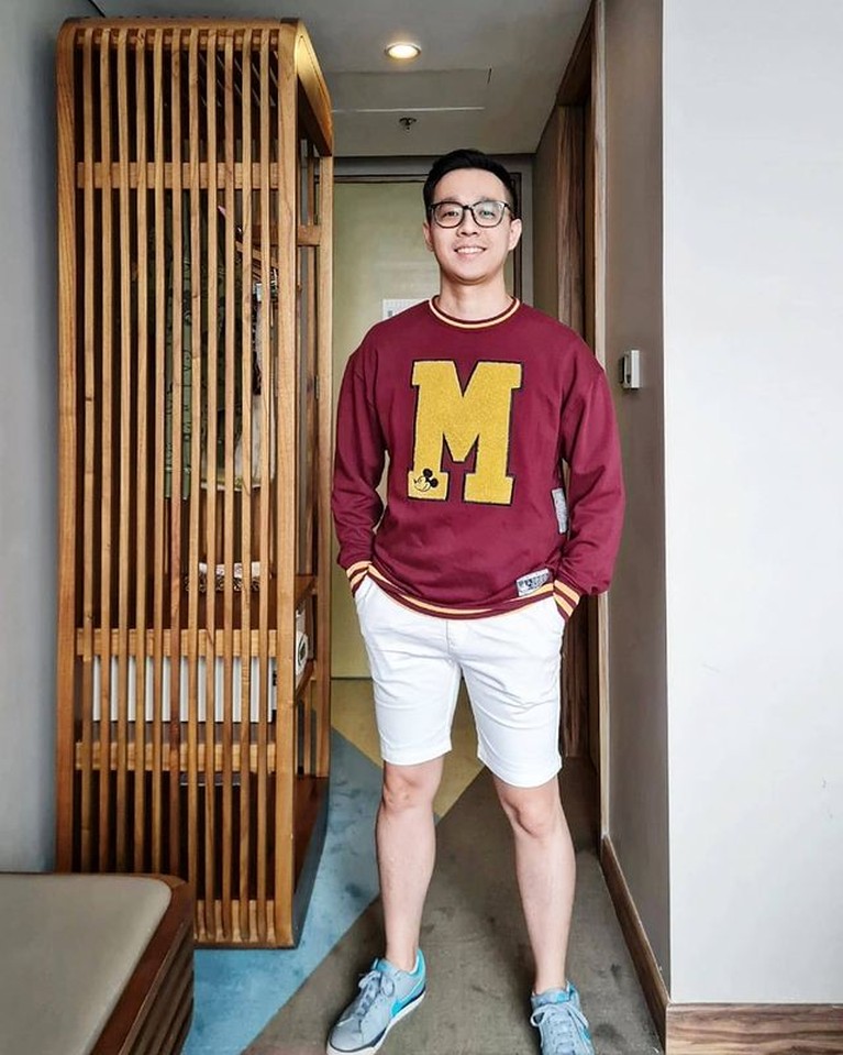 7 Potret Ardes Goenawan Presenter yang Dihujat Nama presenter Ardes Goenawan sedang jadi perbincangan usai Timnas Indonesia kalah di final Piala AFF. Yuk intip potretnya!