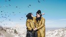 7 Potret Kemesraan Atta Halilintar & Aurel Hermansyah Babymoon di Cappadocia Atta Halilintar dan Aurel Hermansyah tengah menikmati babymoon berkunjung ke Cappadocia, Turkey. Yuk intip kemesraan mereka!