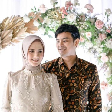 Resmi Tunangan, Adi Sastro Eks Glenca Chysara Selangkah Lagi Menikah