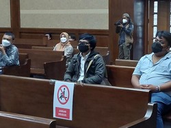 Hakim Minta Jaksa Sikapi Keterangan Aliza Gunado di Sidang Azis Syamsuddin
