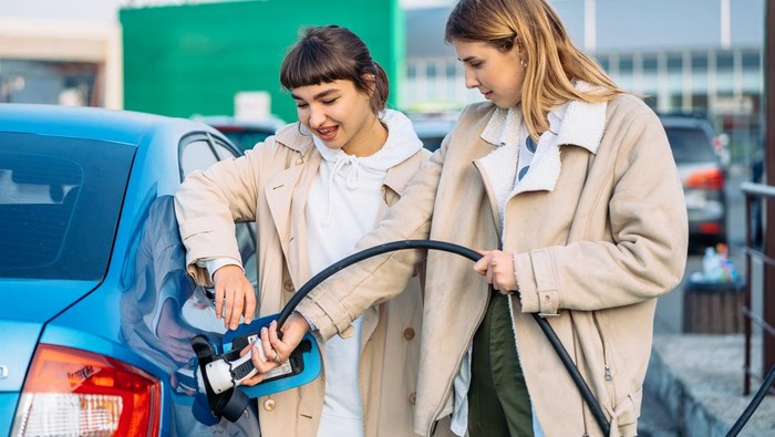 Duh, Beneran Nggak Sih Bensin Premium dan Pertalite Akan Dihapus Mulai 2022 Mendatang?