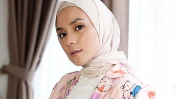 ENNO LERIAN JADI SANDWICH GENERATION