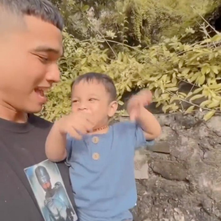 <p>Meski hanya bertiga, netizen tetap mendoakan agar ketiganya selalu diberikan kesehatan dan keselamatan, Bunda. Mereka juga ingin agar liburan Fuji, Fadly, dan Gala, menjadi momen yang menyenangkan. (Foto: Instagram: @fadlyfsl_)</p>