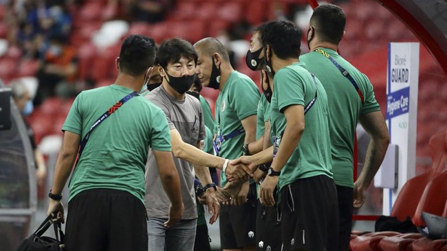 Shin Tae Yong menampilkan pesan penyemangat menyambut 2022 setelah perhelatan Piala AFF 2020 yang berakhir dengan posisi runner up bagi Timnas Indonesia.