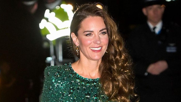 Kilas Balik Gaya Paling Stylish Kate Middleton di Tahun 2021! Elegan dan Penuh Warna