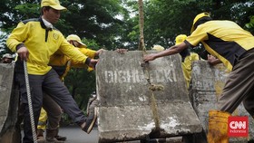 Malam Tahun Baru, Kawasan BKT Jaktim Ditutup Pembatas Jalan Beton
