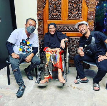 Sule Perlihatkan Kondisi Terkini Kesehatan Dorce Gamalama