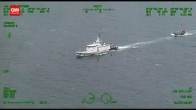 VIDEO: TNI AL Tarik Kapal Pengungsi Rohingnya Ke Daratan Aceh