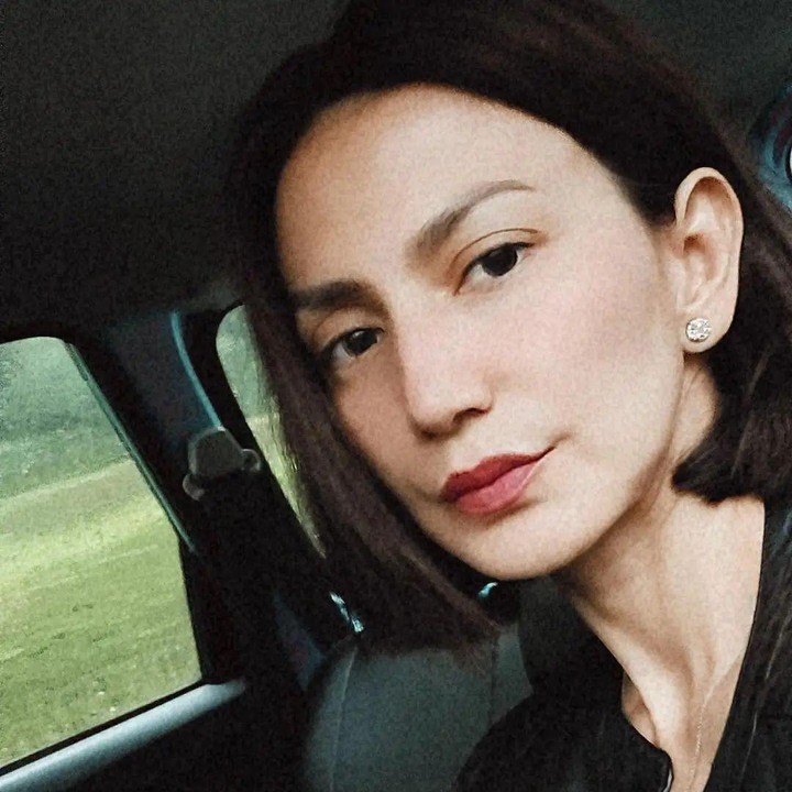 <p>Walau tak lagi muda, wanita kelahiran Jakarta ini masih terlihat fit. Bahkan dibeberapa foto unggahannya, Wanda dan anak-anaknya terlihat seperti kakak beradik. (Foto: Instagram @wanda_hamidah)</p>