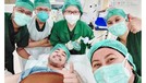 Kabar kurang menyenangkan datang dari Robby Purba yang jalani operasi karena idap tumor payudara&period; Yuk intip potretnya&excl;