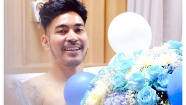 img-title Sudah Dioperasi, Robby Purba Beberkan Penyebab Alami Tumor Payudara