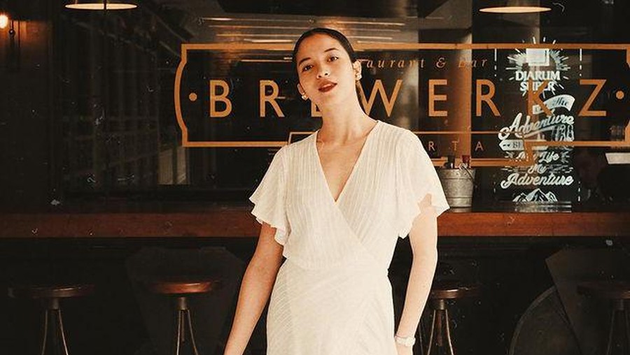 8 Potret Adu Gaya Putri Marino & Anya Geraldine Web series Layangan Putus sedang jadi perbincangan publik, Putri Marino dan Anye Geraldine pun disorot. Yuk intip gaya mereka!
