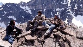 9 Rekomendasi Film tentang Bertahan Hidup Terbaik, Alive hingga Togo
