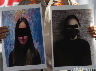 img-title Teka-teki Sosok Artis Lain yang Terseret Prostitusi Cassandra Angelie