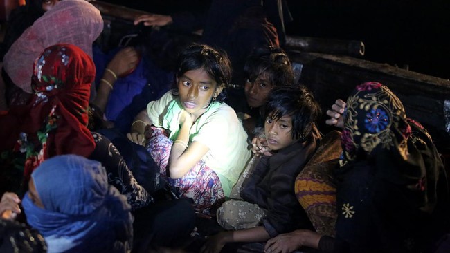 Polda Aceh tengah menyelidiki kasus dugaan perdagangan manusia atau human trafficking terhadap seratusan pengungsi Rohingya yang ditemukan nelayan.