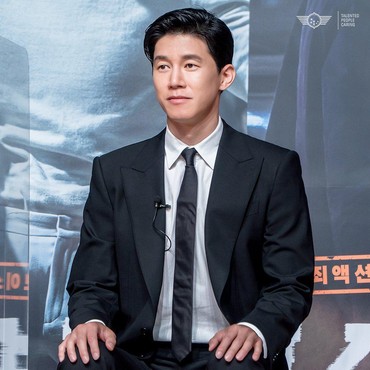 Kim Mu Yeol Ungkap Tantangan Jadi Seorang Penipu Arogan di 'On The Line'