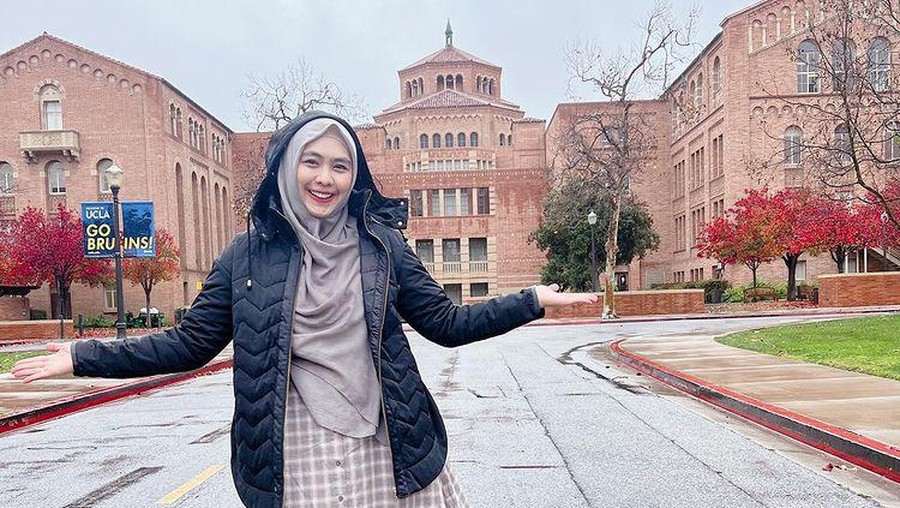 Oki Setiana Dewi berlibur ke Amerika Selatan