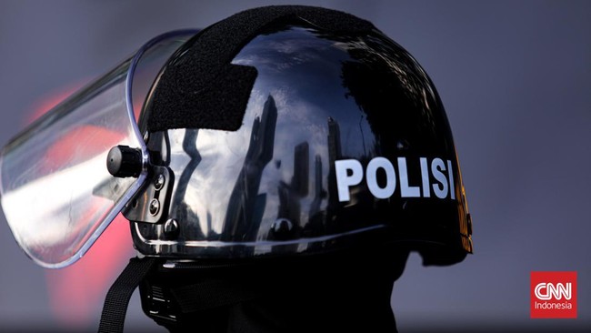 Kepolisian memberi pengamanan "biasa saja" dan "tak ada yang mencolok" terhadap aksi demo buruh terkait JHT di Kemnaker, hari ini.