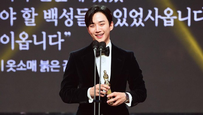 Jadi Sosok Idol K-Pop dan Aktor Berprestasi, Ini Deretan Penghargaan yang Diraih Lee Jun Ho