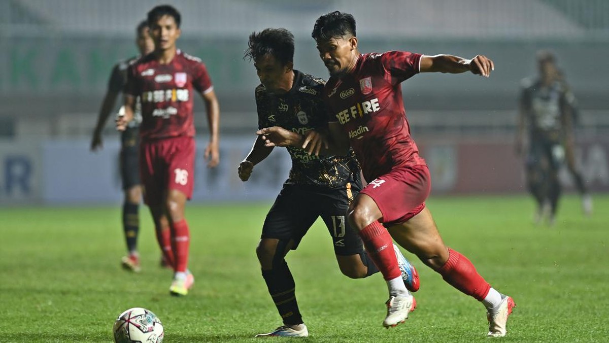 FOTO: Persis Juara Liga 2 Usai Tekuk Rans Cilegon