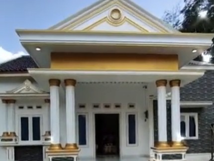 7 Potret Rumah Mewah Hasil Jerih Payah TKW Taiwan, Megah Bernuansa Emas